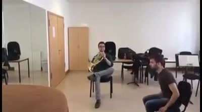 Duet for french horn and chair (credit to Aitor Merino)