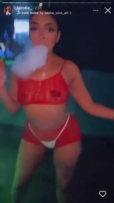 SkyMachiavelli laindia_ sky needs a consistent only fans cause she’s wild seductive 😩😭