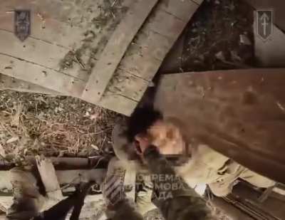 Members of the 2nd Company, 1st Assault Battalion, 3rd Separate Assault Brigade clearing out ruins of a village in the luhansk region. They ended up taking a Russian position in basement and eliminated the Russians defending it.
