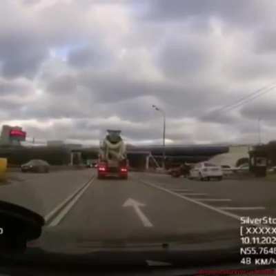 should always leave a few car lengths between you and the person in front of you