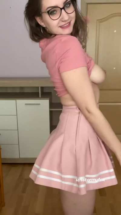 a girl should attract a man