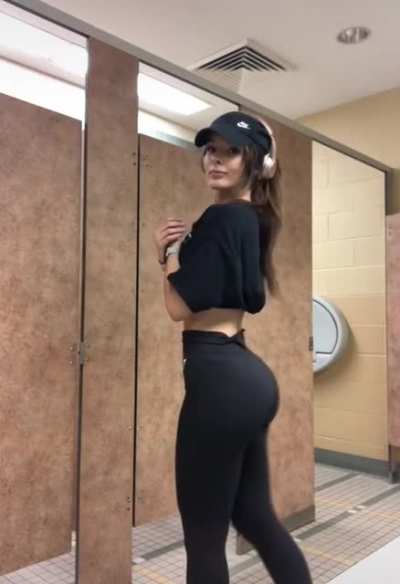 Nice Ass 24/7