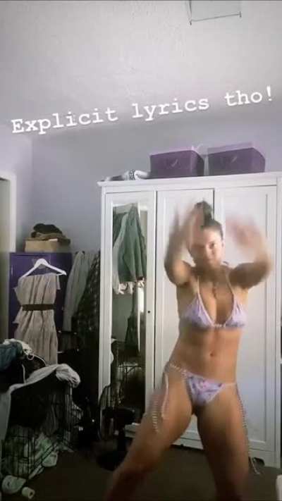Vid - same bikini as the pic below