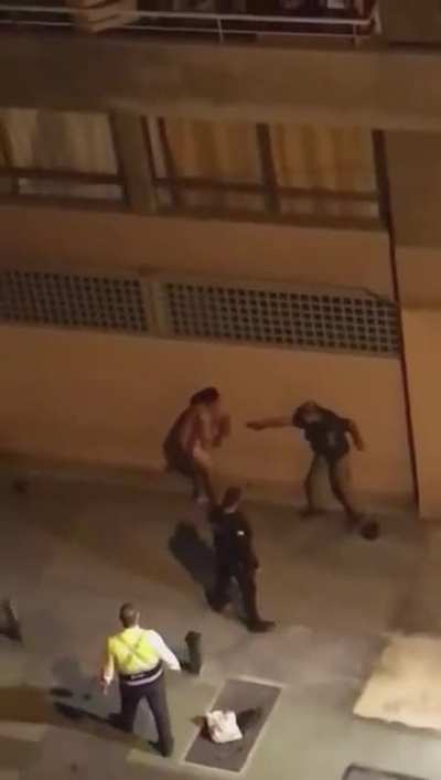 POV: Tu papá se escapo del anexo