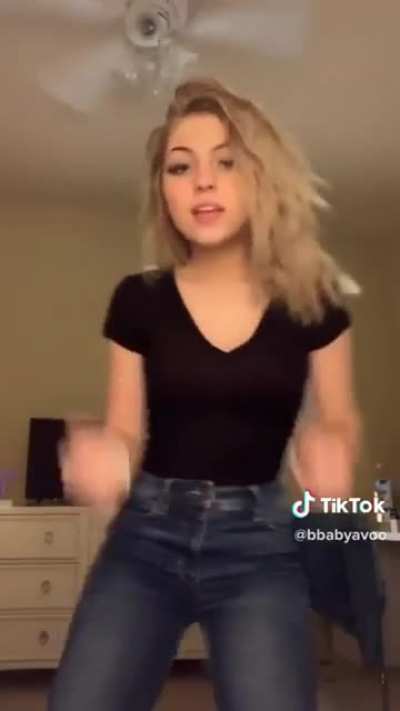Sexy white girl pt2