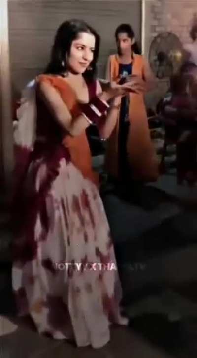 Kay dhek rha hai be