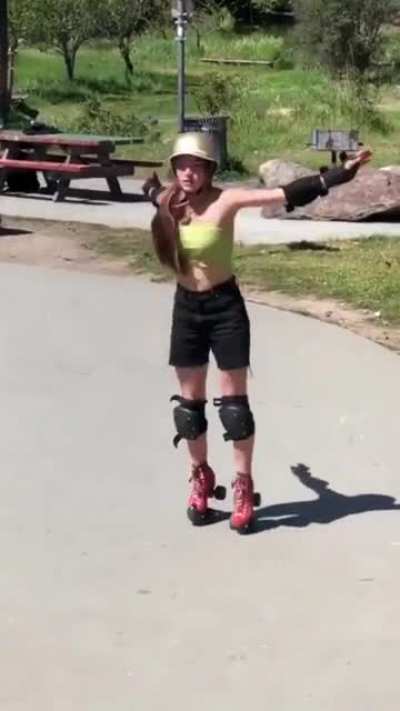Impressive rollerskater flip