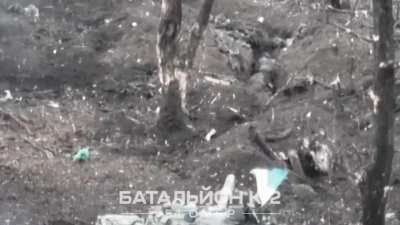 Ukrainian tank destroying russian trench at close range