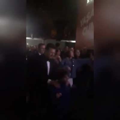 Ekrem başkan müzik yasağına kadar eğleniyor