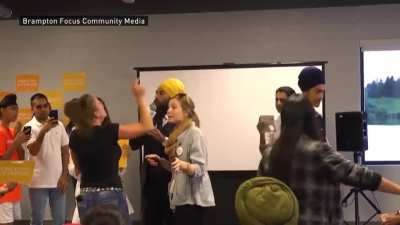 Sikh Canadian political leader perfectly handles Islamophobic heckler freaking out about “Sharia Law”