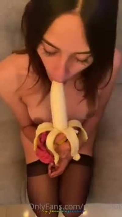 <3