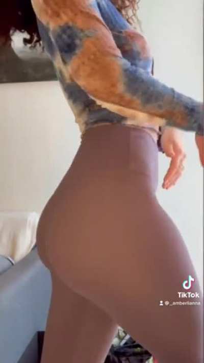 Single ass cheek isolation moment 😂