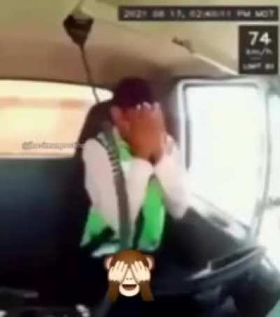 🙈