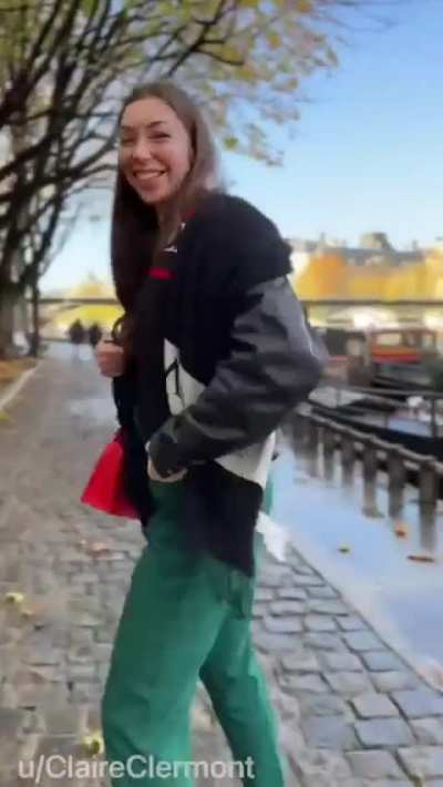 Flashing in Paris