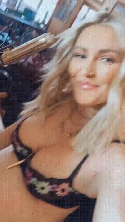 Renee's pregnancy photoshoot