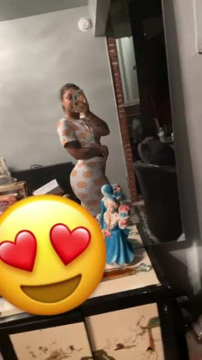 Come on bra . Let’s keep this shit toget<wbr>her!🤦<wbr>🏿