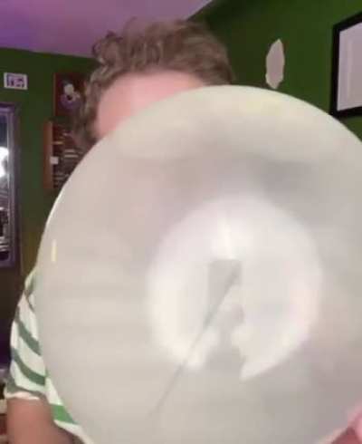Magician (@KyleMarlett on Instagram) showing off a balloon trick