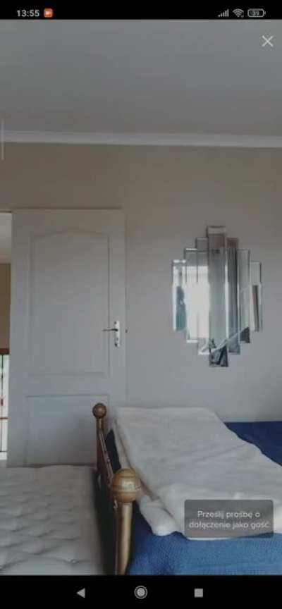 Mirror again. Better view
