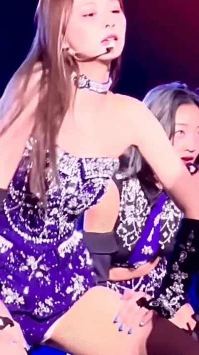 Tzuyu says HI!
