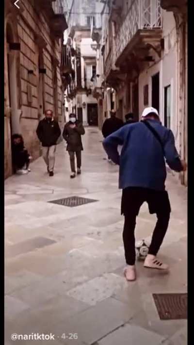 Rating random pedestrian passing skills