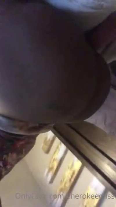 Phat azz wobbling