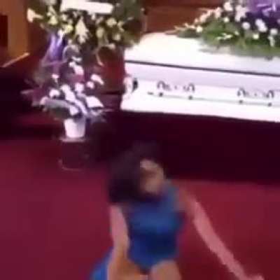 Hoerelia after she kills me with her q
