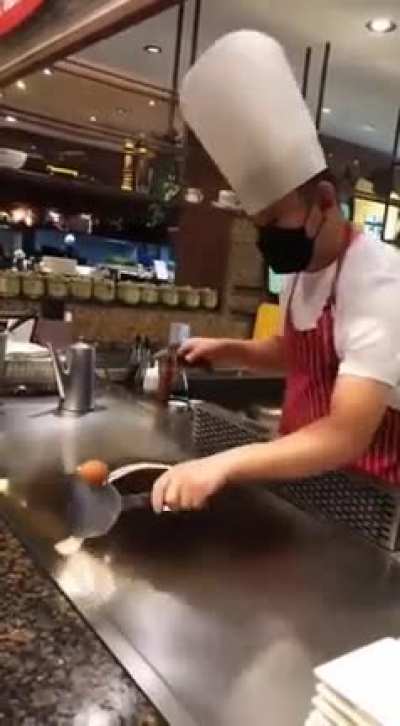 Amazing skills chef