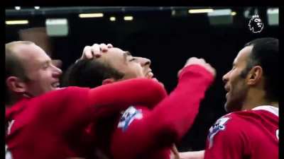 PL Classic: Berbatov treble spells trouble for Liverpool (1m 31s)