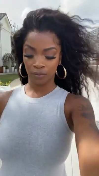 Ari Lennox