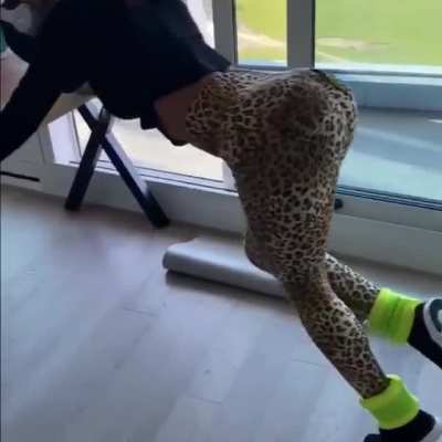 Putas nalgotas🤤