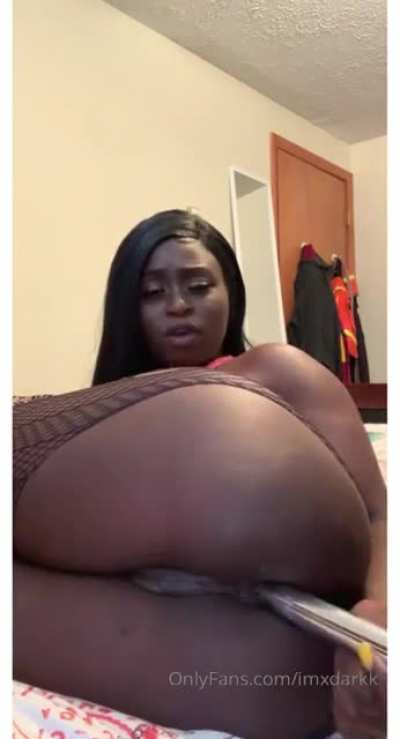 She a real freak slide it in the 🍑 after the 😺