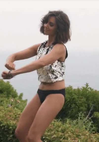 Almost a twerk.
