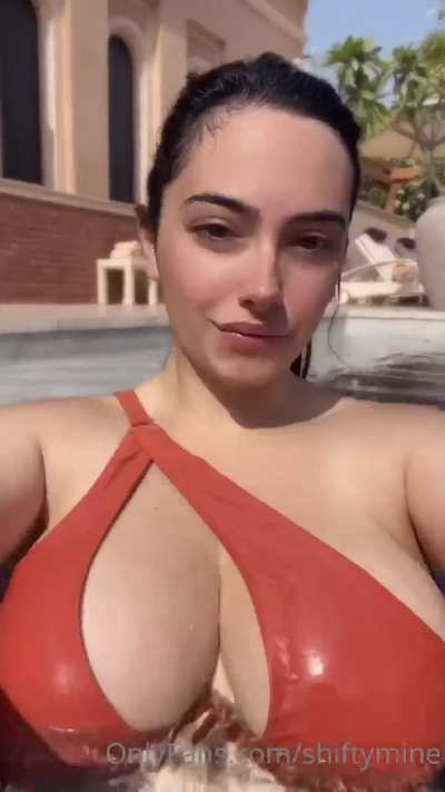 💦
