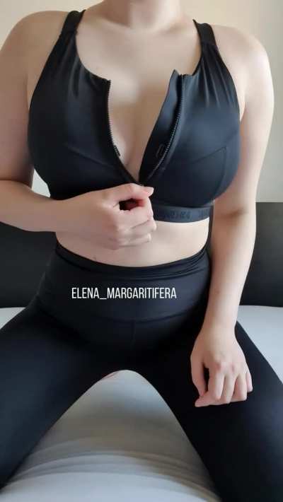 In case you wanted to know what´s under my sports bra (reveal)