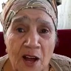 Arkadaşlar nenem size bir şarkı söyledi her vote amına 1 tekme<wbr>😔🤲🏻🌹