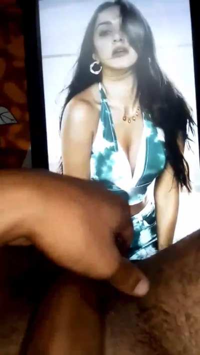 KIARA ADVANI MOANING TRIBUTE