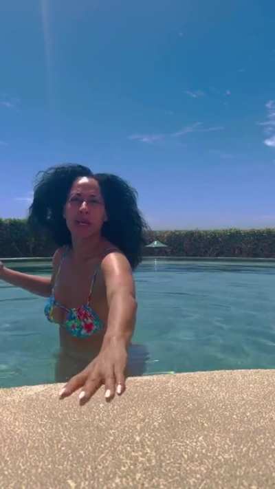 Pool Vid 🏊‍♂️❤<wbr>️