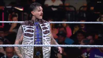 [Video] Tonight on RAW Dominik Mysterio finally got his first in-ring promo in a WWE ring since Wrestlemania to a huge reaction from the crowd.