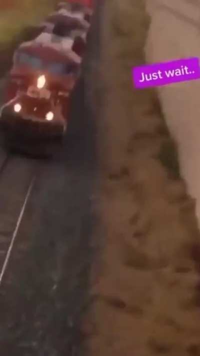 Train horn then aahhh