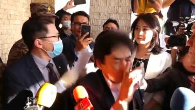 blursed_journalist