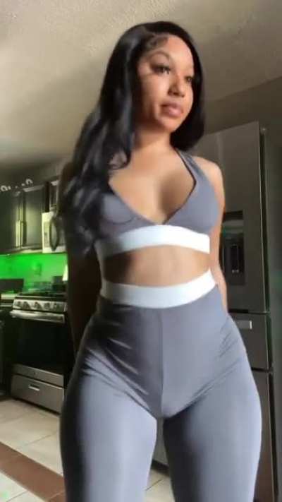 🍑🍑😻🤤
