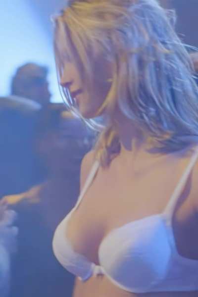 Natasha Henstridge - Species (1995)