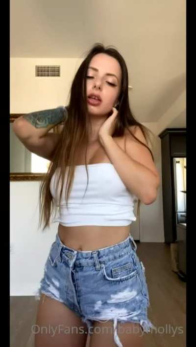 🍑🍑 slim hottie 🔥🔥 get her collection in comments today ⬇️⬇️🎁<wbr>🎁