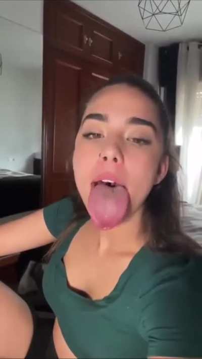 👀