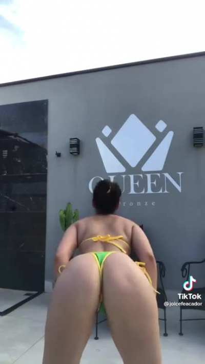 sunglasses brazilian twerking