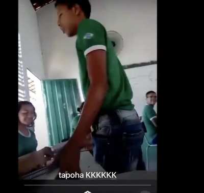 Na escola infelizmente eu era assim...
