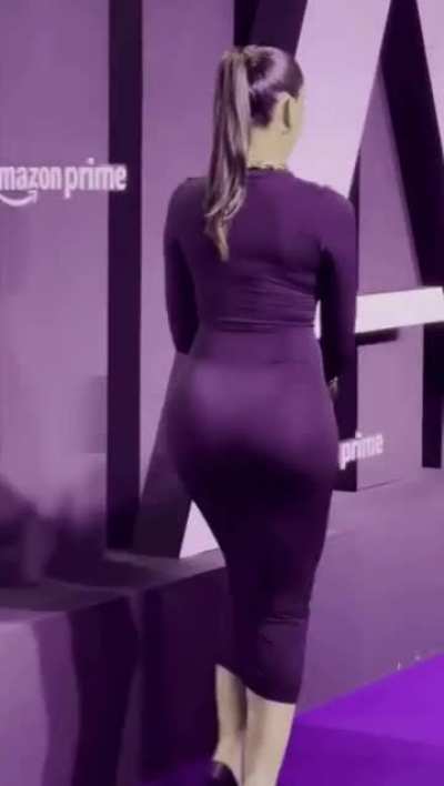 Nora Booty Shakes When She Walks In This Dress