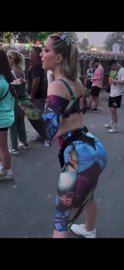Shaking it part.1