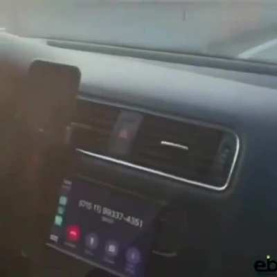Da uma licencinha?