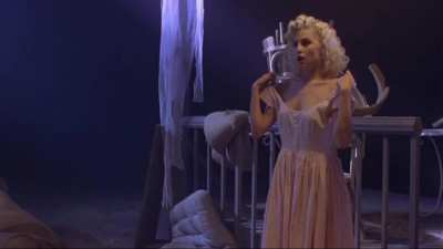 Sherilyn Fenn. Blonde and naked in Two Moon Junction. 1988